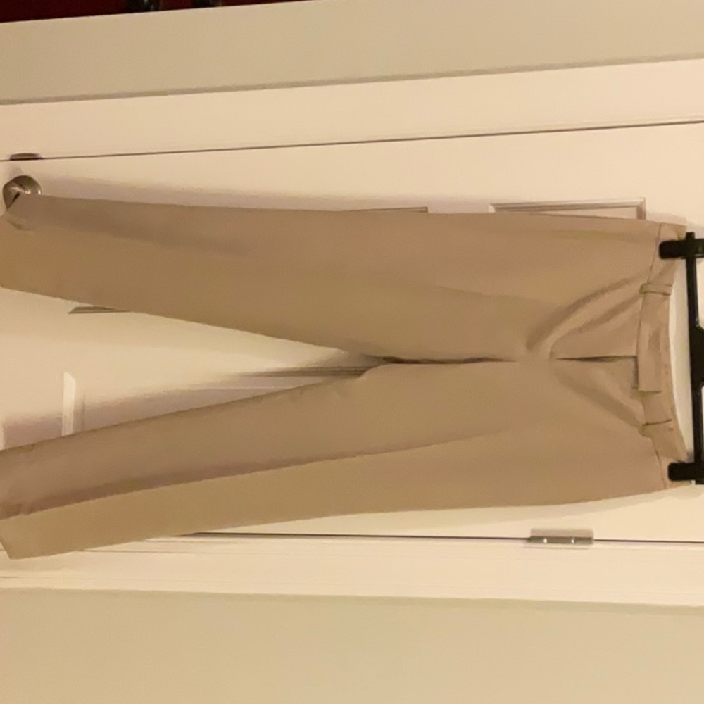 Brooks Brothers size 6 wool tan silky pants
